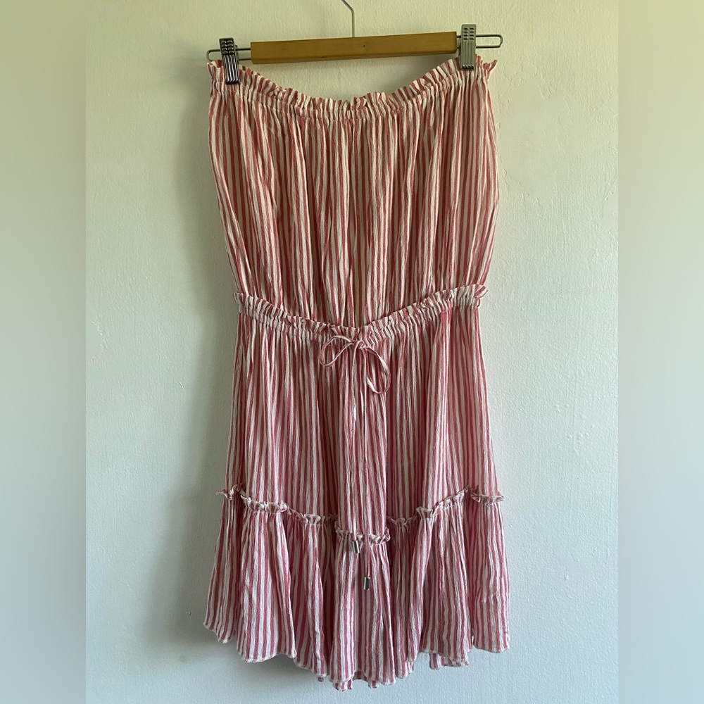 NWT Strapless Striped red Tiered Mini dress Size Medium Beachy Travel Vacation